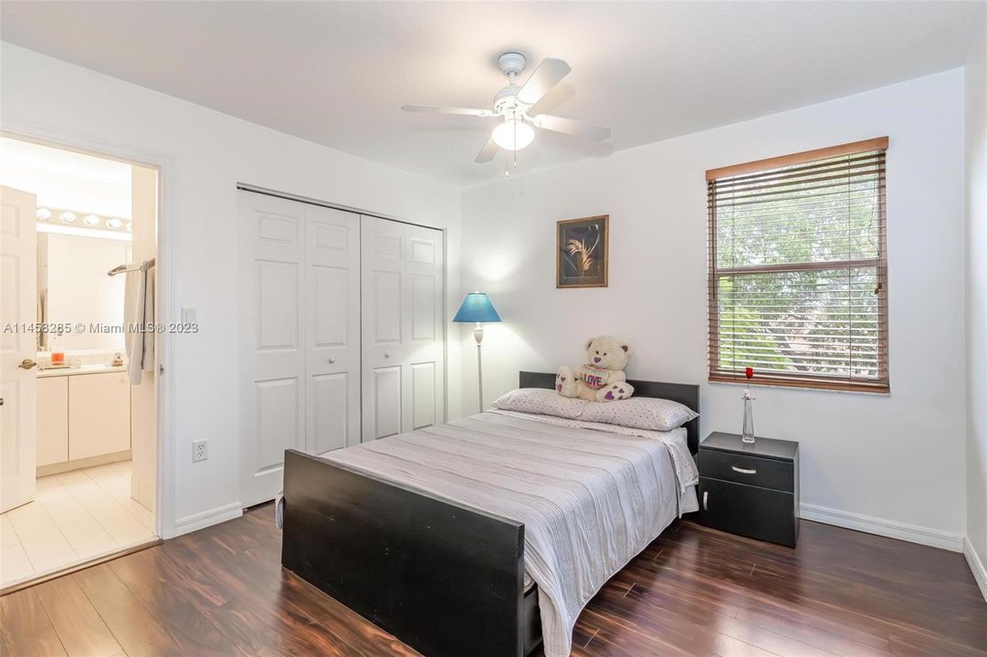 Recently Sold: $829,000 (4 beds, 3 baths, 2618 Square Feet)