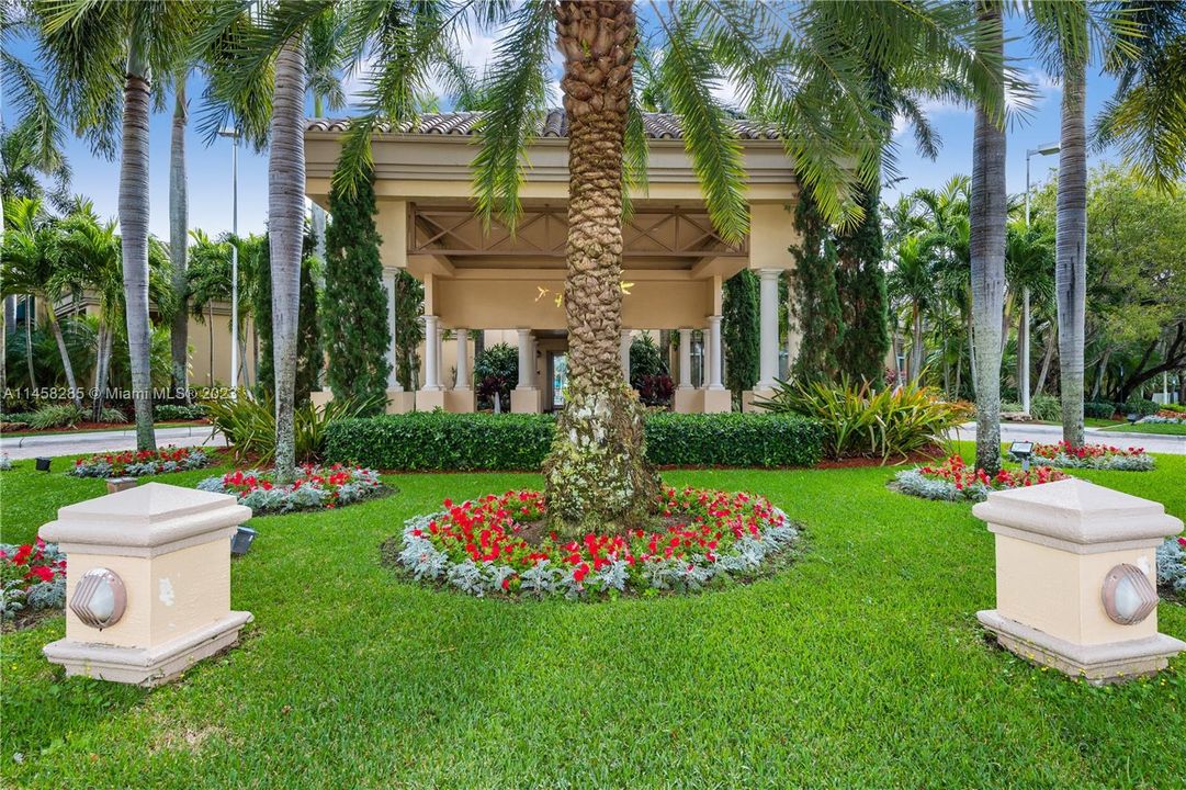 Recently Sold: $829,000 (4 beds, 3 baths, 2618 Square Feet)