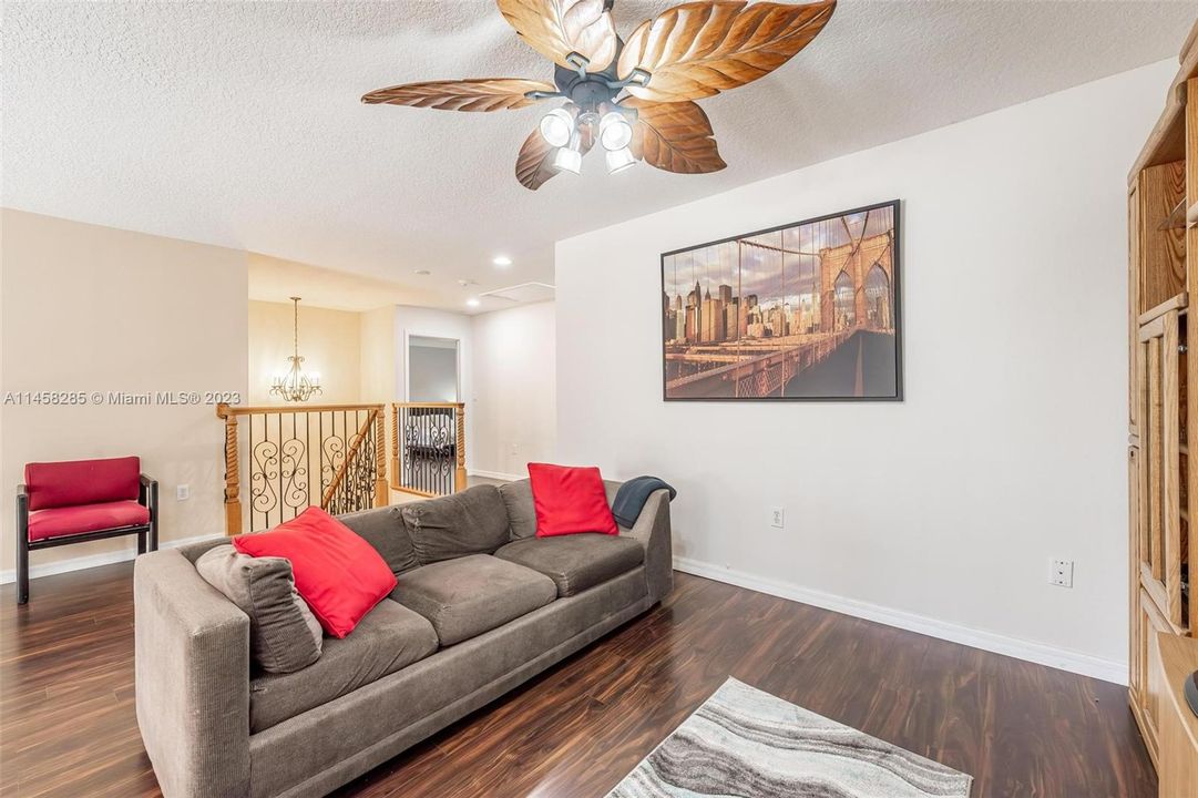 Recently Sold: $829,000 (4 beds, 3 baths, 2618 Square Feet)