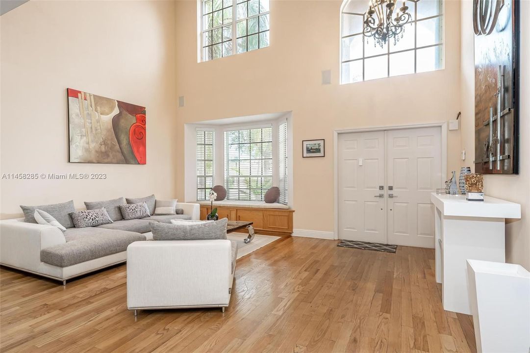 Recently Sold: $829,000 (4 beds, 3 baths, 2618 Square Feet)