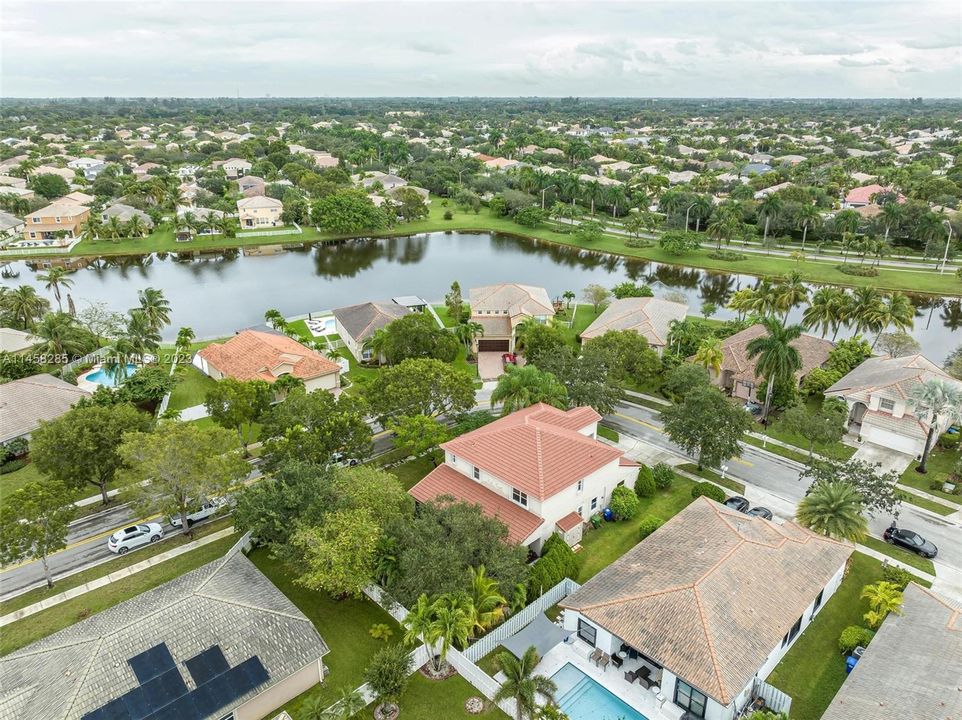 Recently Sold: $829,000 (4 beds, 3 baths, 2618 Square Feet)