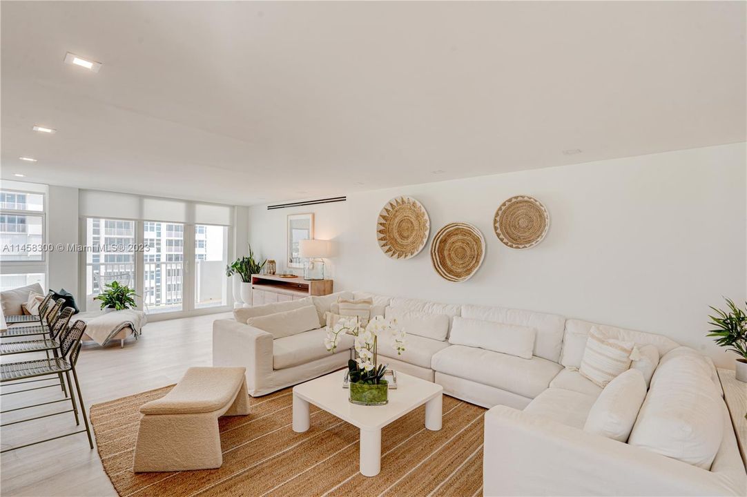 Recently Rented: $8,500 (2 beds, 2 baths, 1570 Square Feet)