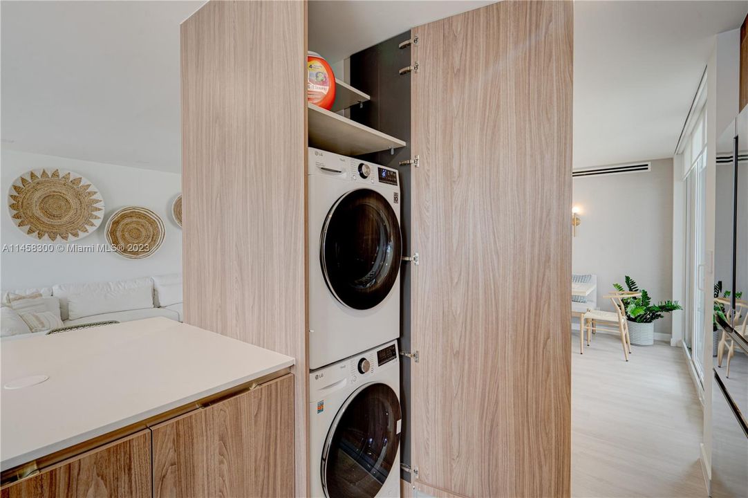 Recently Rented: $8,500 (2 beds, 2 baths, 1570 Square Feet)