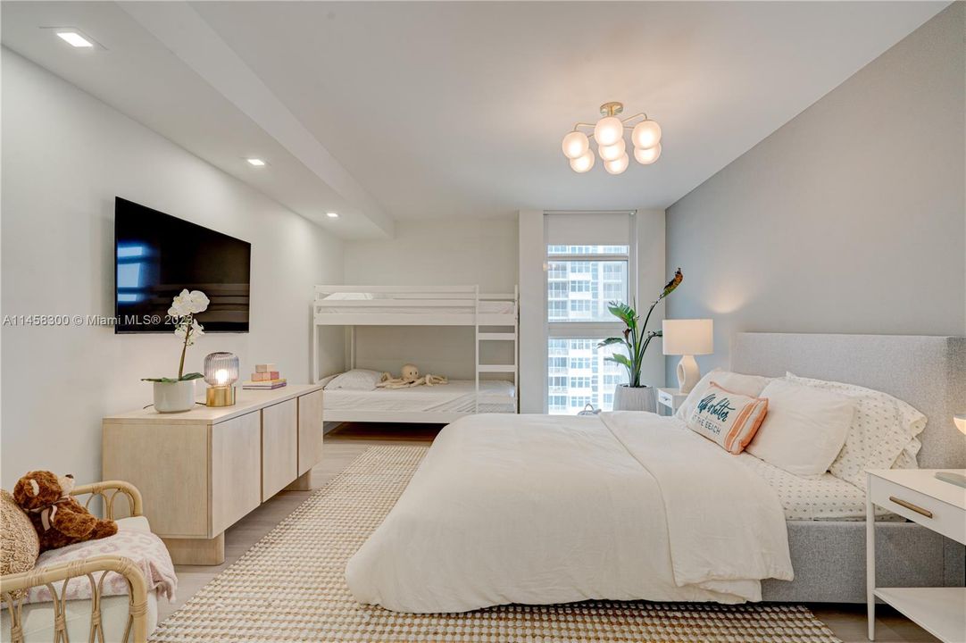 Recently Rented: $8,500 (2 beds, 2 baths, 1570 Square Feet)