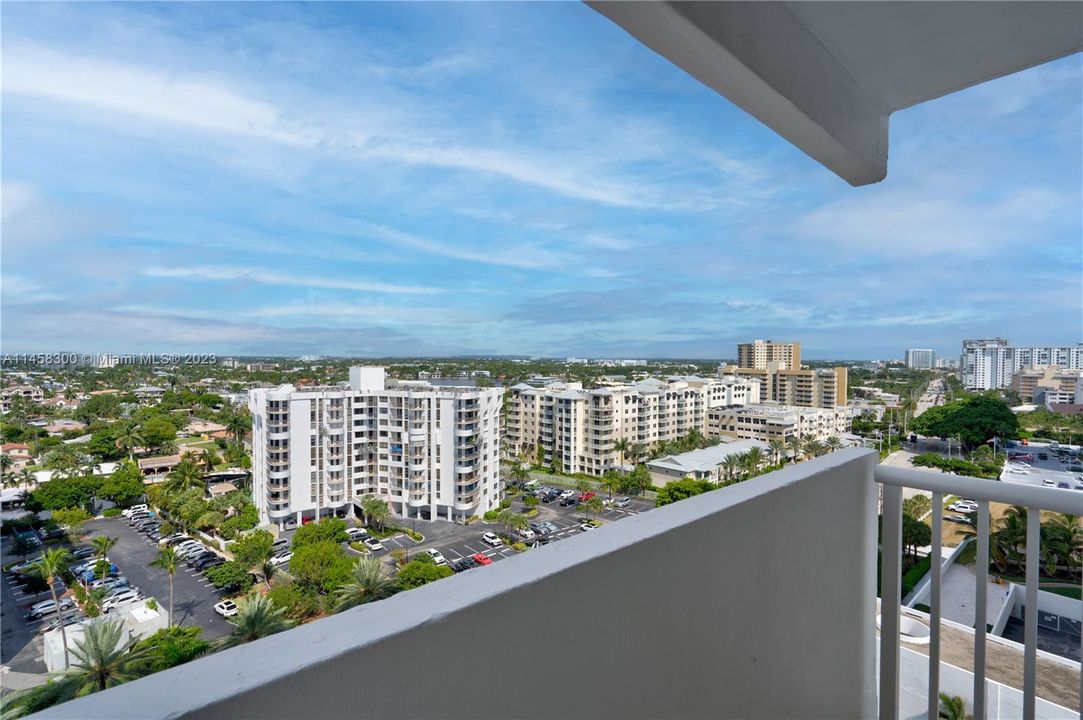 Recently Rented: $8,500 (2 beds, 2 baths, 1570 Square Feet)