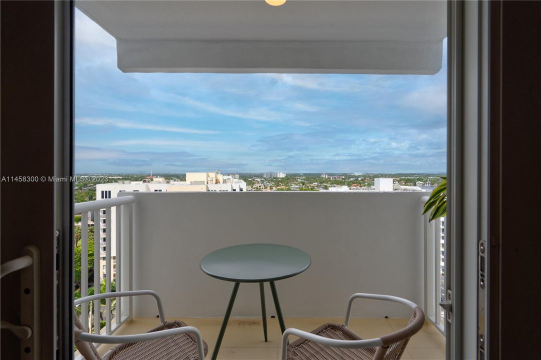 Recently Rented: $8,500 (2 beds, 2 baths, 1570 Square Feet)