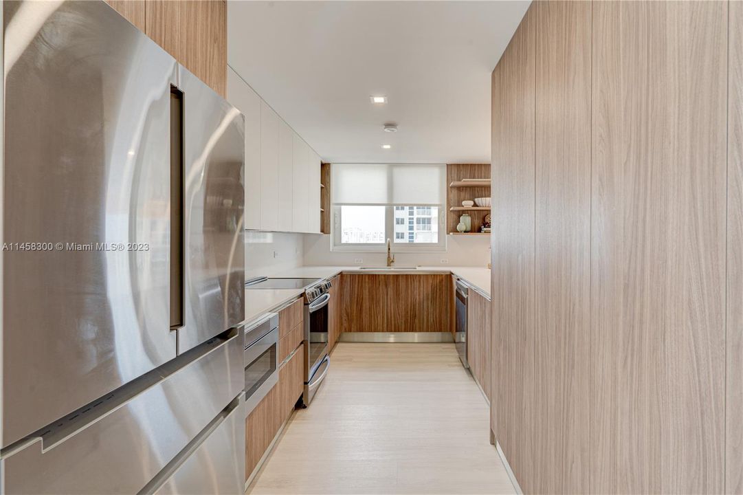 Recently Rented: $8,500 (2 beds, 2 baths, 1570 Square Feet)