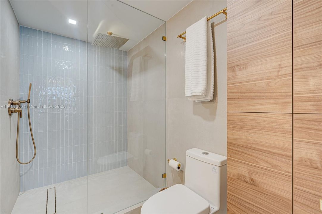 Recently Rented: $8,500 (2 beds, 2 baths, 1570 Square Feet)