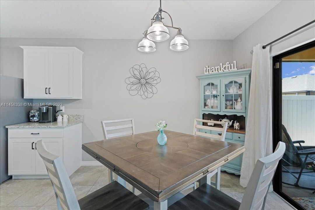 Recently Sold: $369,900 (4 beds, 2 baths, 1846 Square Feet)