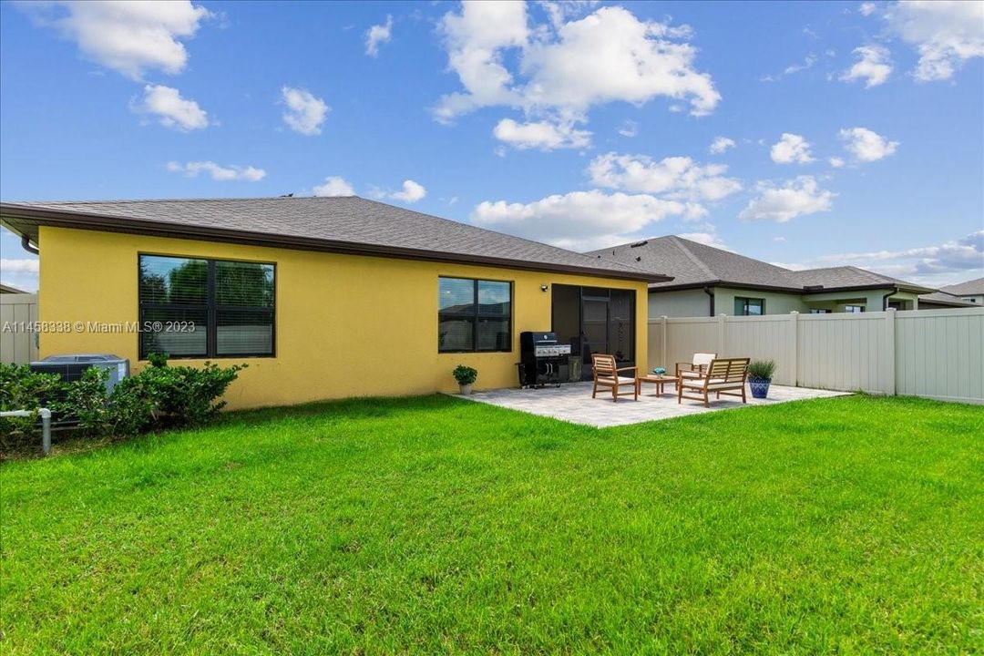 Recently Sold: $369,900 (4 beds, 2 baths, 1846 Square Feet)