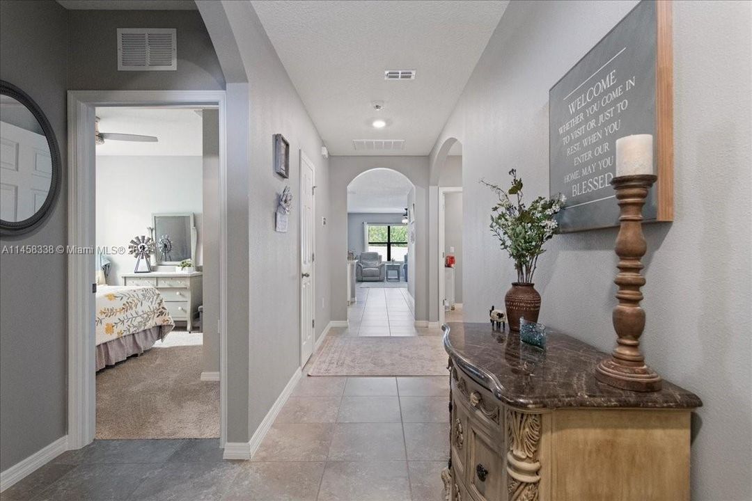 Recently Sold: $369,900 (4 beds, 2 baths, 1846 Square Feet)