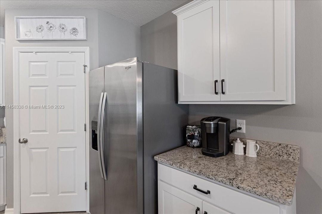 Recently Sold: $369,900 (4 beds, 2 baths, 1846 Square Feet)