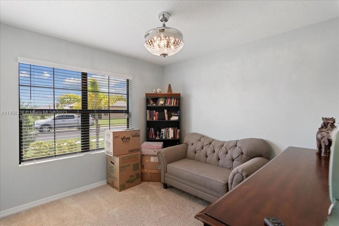 Recently Sold: $369,900 (4 beds, 2 baths, 1846 Square Feet)