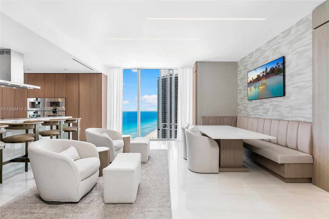 Recently Sold: $8,500,000 (4 beds, 5 baths, 3625 Square Feet)