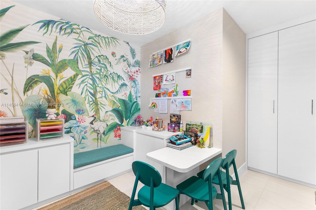 Recently Sold: $8,500,000 (4 beds, 5 baths, 3625 Square Feet)