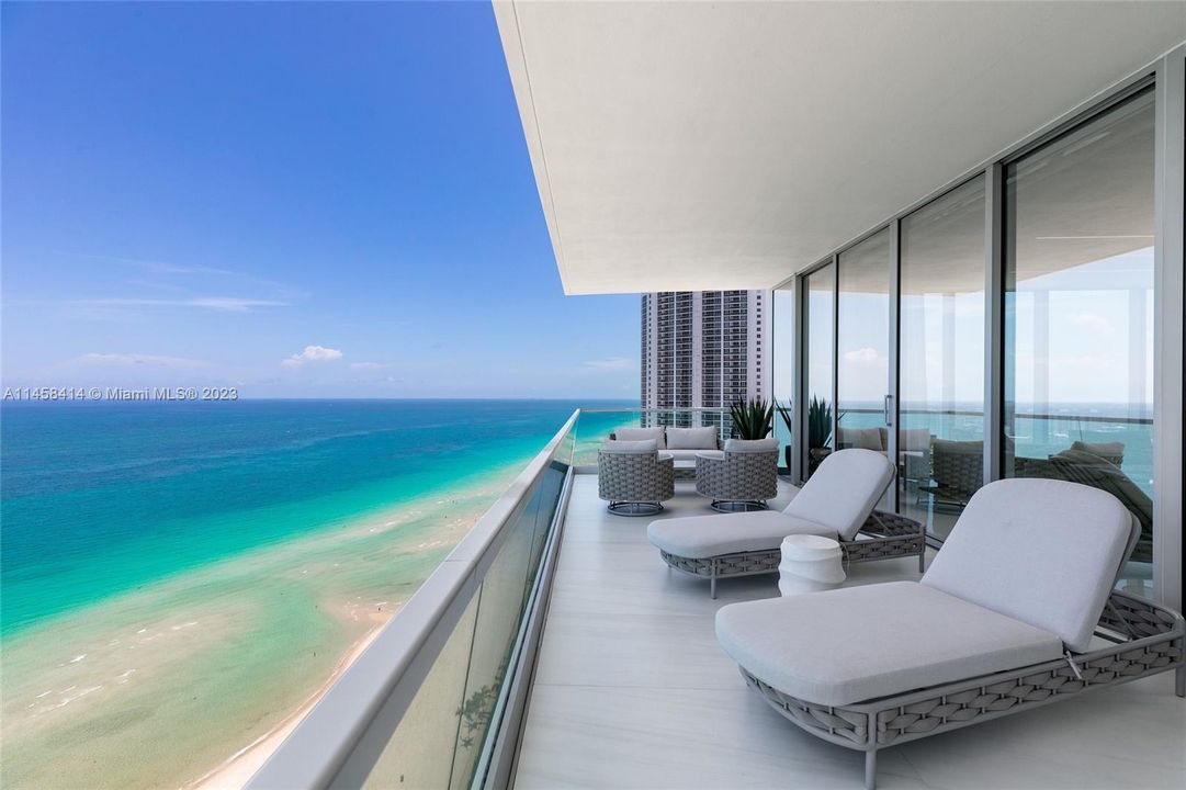 Recently Sold: $8,500,000 (4 beds, 5 baths, 3625 Square Feet)