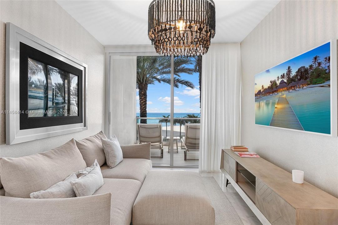 Recently Sold: $8,500,000 (4 beds, 5 baths, 3625 Square Feet)