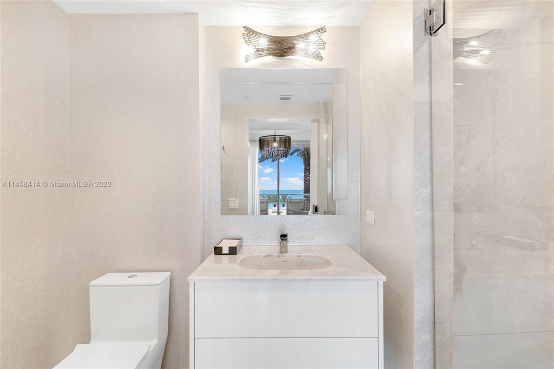 Recently Sold: $8,500,000 (4 beds, 5 baths, 3625 Square Feet)