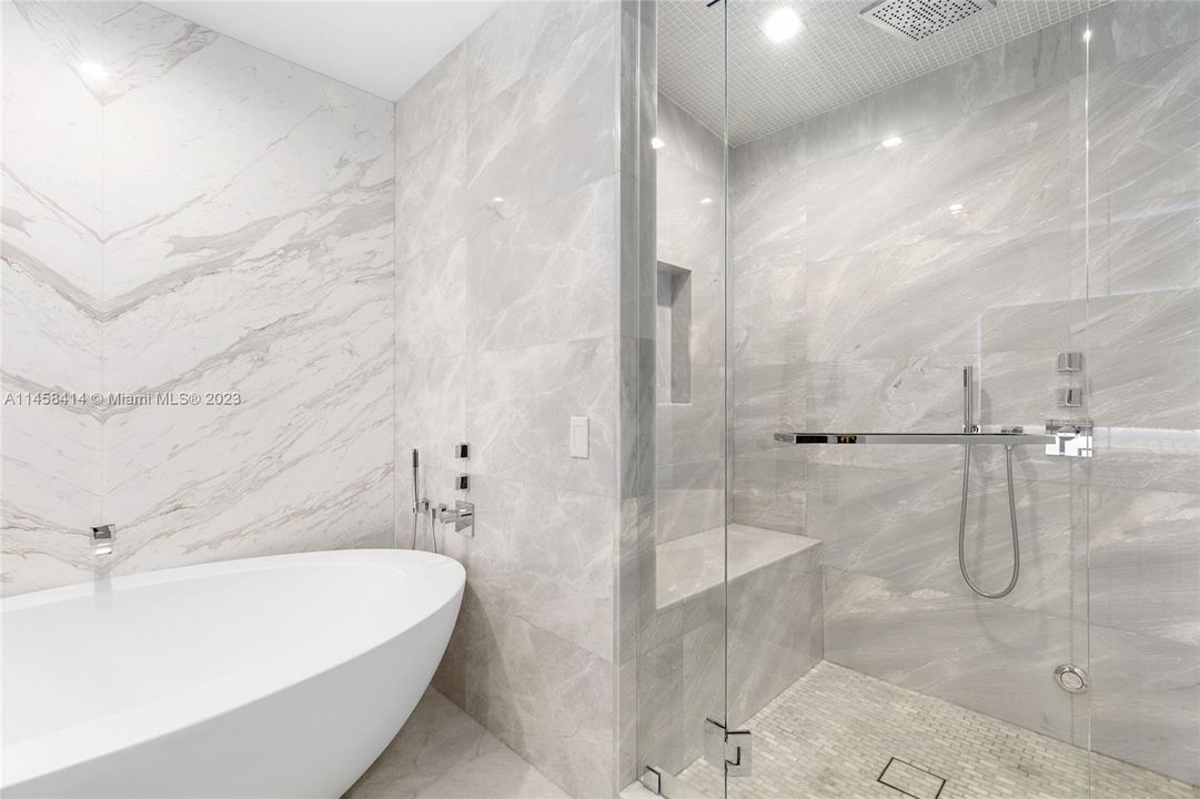 Recently Sold: $8,500,000 (4 beds, 5 baths, 3625 Square Feet)