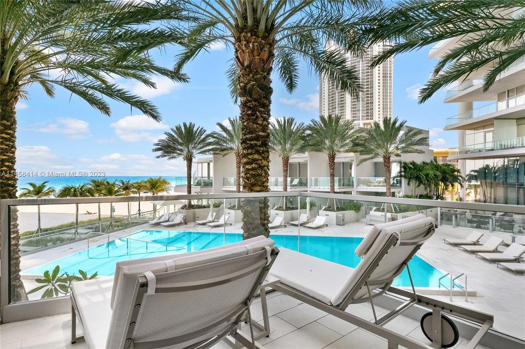 Recently Sold: $8,500,000 (4 beds, 5 baths, 3625 Square Feet)