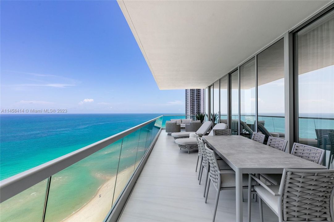 Recently Sold: $8,500,000 (4 beds, 5 baths, 3625 Square Feet)