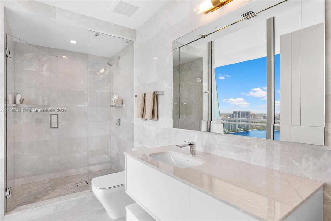 Recently Sold: $8,500,000 (4 beds, 5 baths, 3625 Square Feet)