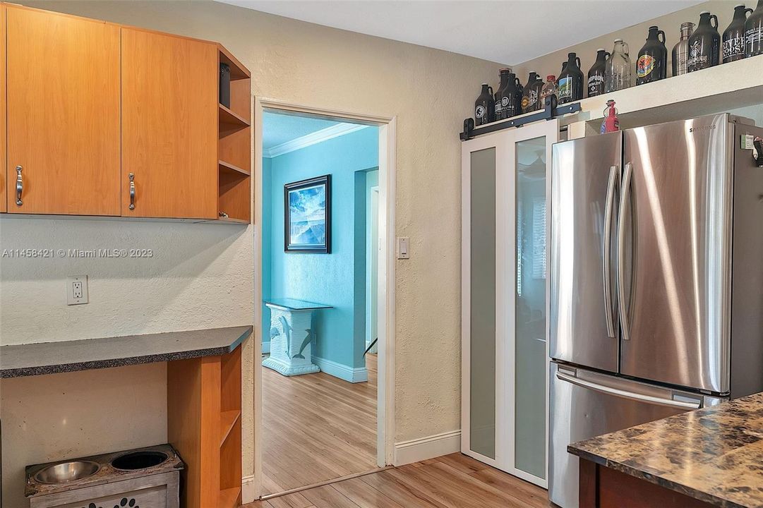 Vendido Recientemente: $580,000 (4 camas, 2 baños, 1369 Pies cuadrados)