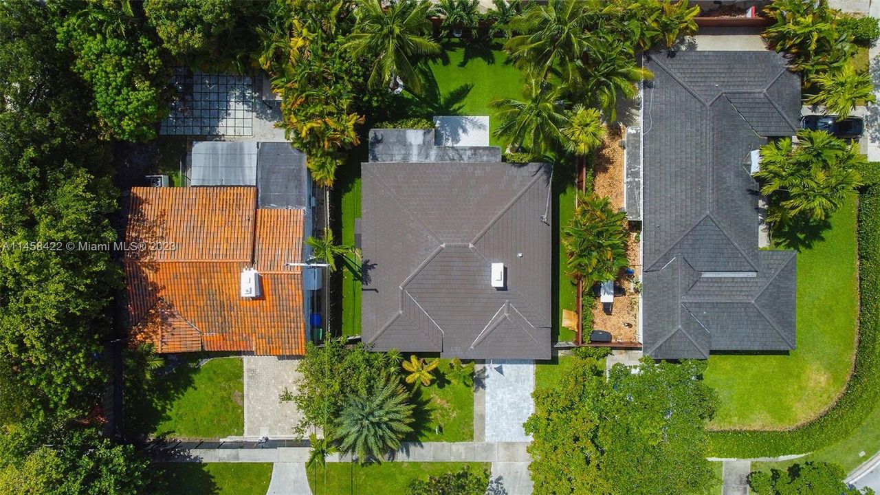 Недавно продано: $1,190,000 (2 спален, 2 ванн, 1502 Квадратных фут)