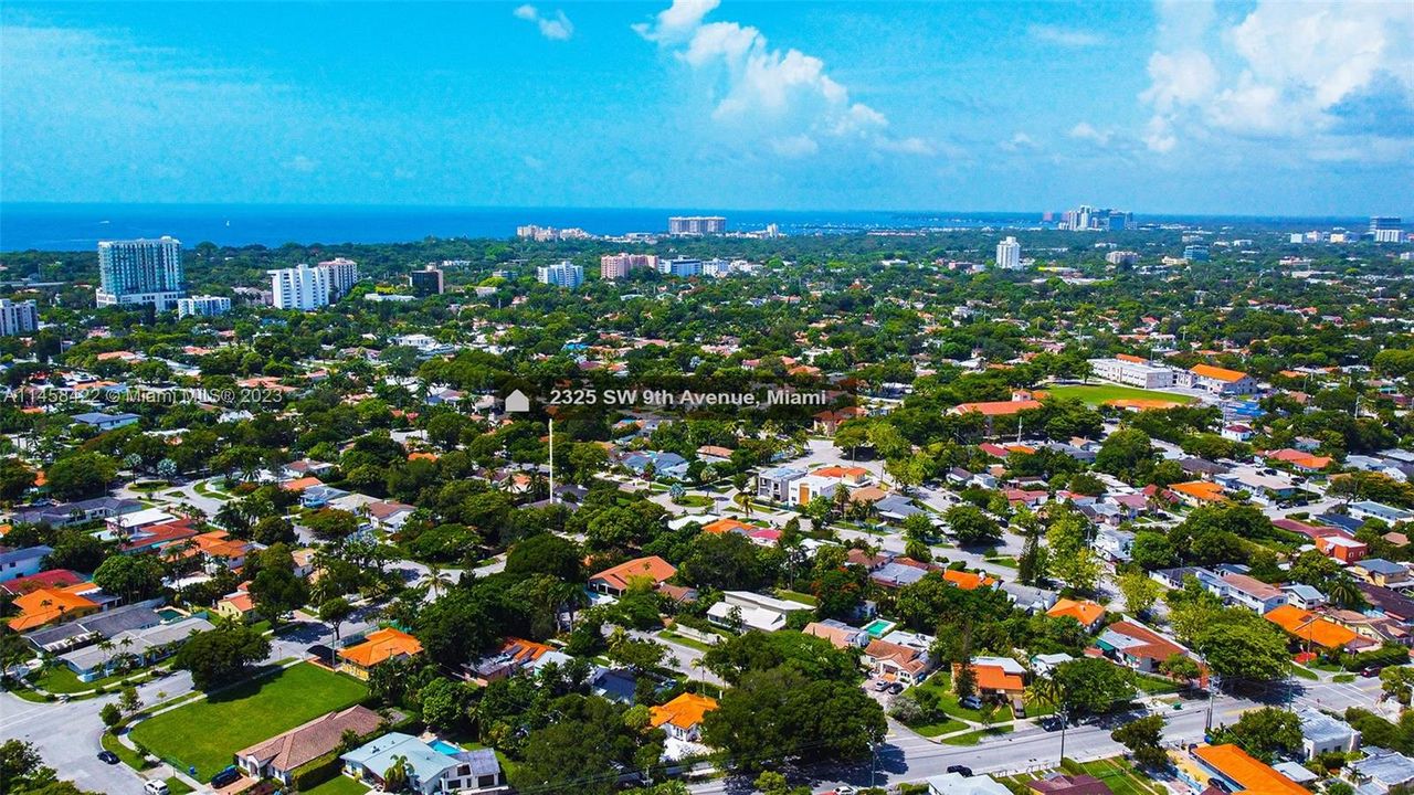 Недавно продано: $1,190,000 (2 спален, 2 ванн, 1502 Квадратных фут)