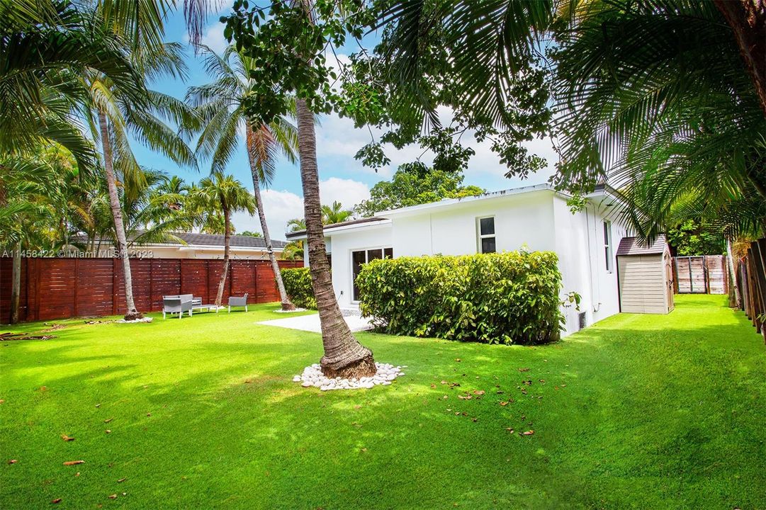 Недавно продано: $1,190,000 (2 спален, 2 ванн, 1502 Квадратных фут)