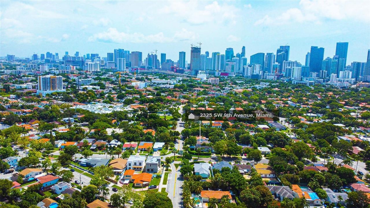 Недавно продано: $1,190,000 (2 спален, 2 ванн, 1502 Квадратных фут)