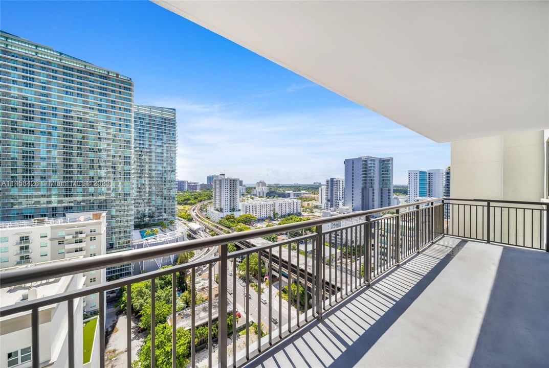 Recently Sold: $545,000 (1 beds, 1 baths, 821 Square Feet)