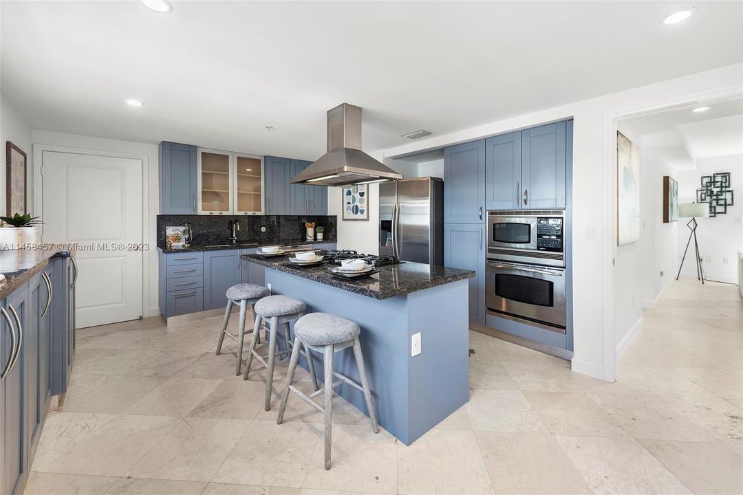 Vendido Recientemente: $2,345,000 (3 camas, 2 baños, 1869 Pies cuadrados)