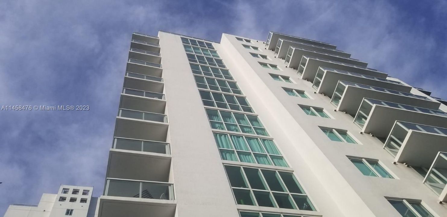 最近售出: $389,900 (1 贝兹, 1 浴室, 638 平方英尺)