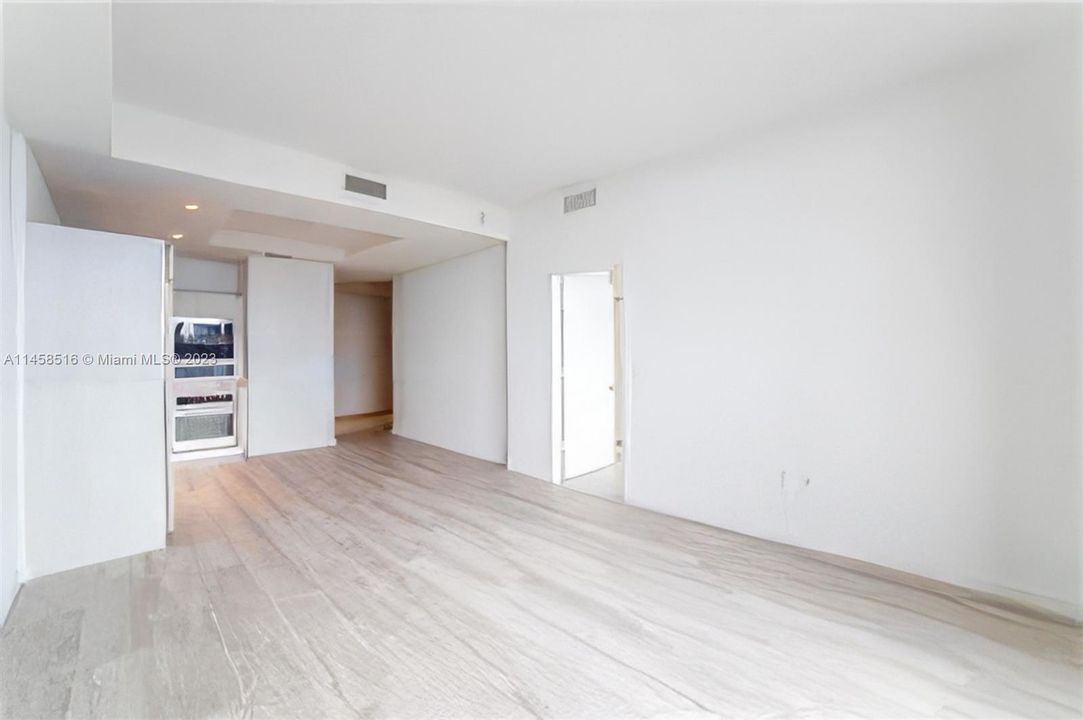 Recently Sold: $669,000 (1 beds, 2 baths, 853 Square Feet)