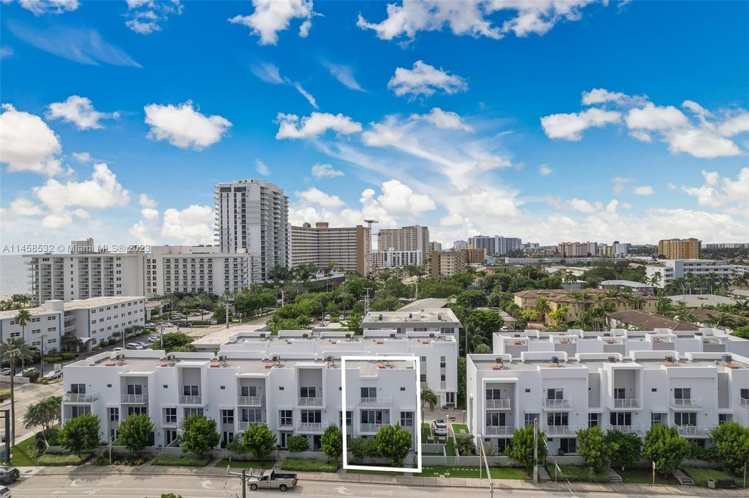 Recently Rented: $6,500 (4 beds, 3 baths, 2092 Square Feet)