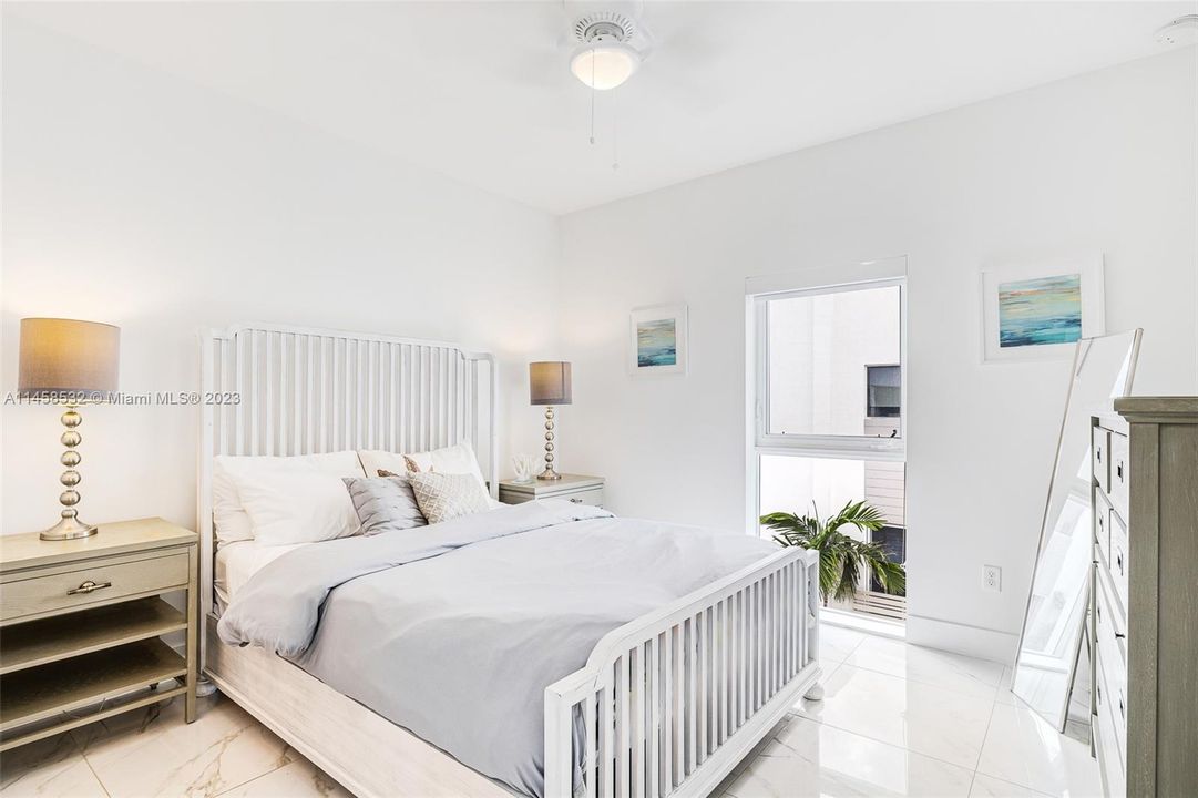 Recently Rented: $6,500 (4 beds, 3 baths, 2092 Square Feet)