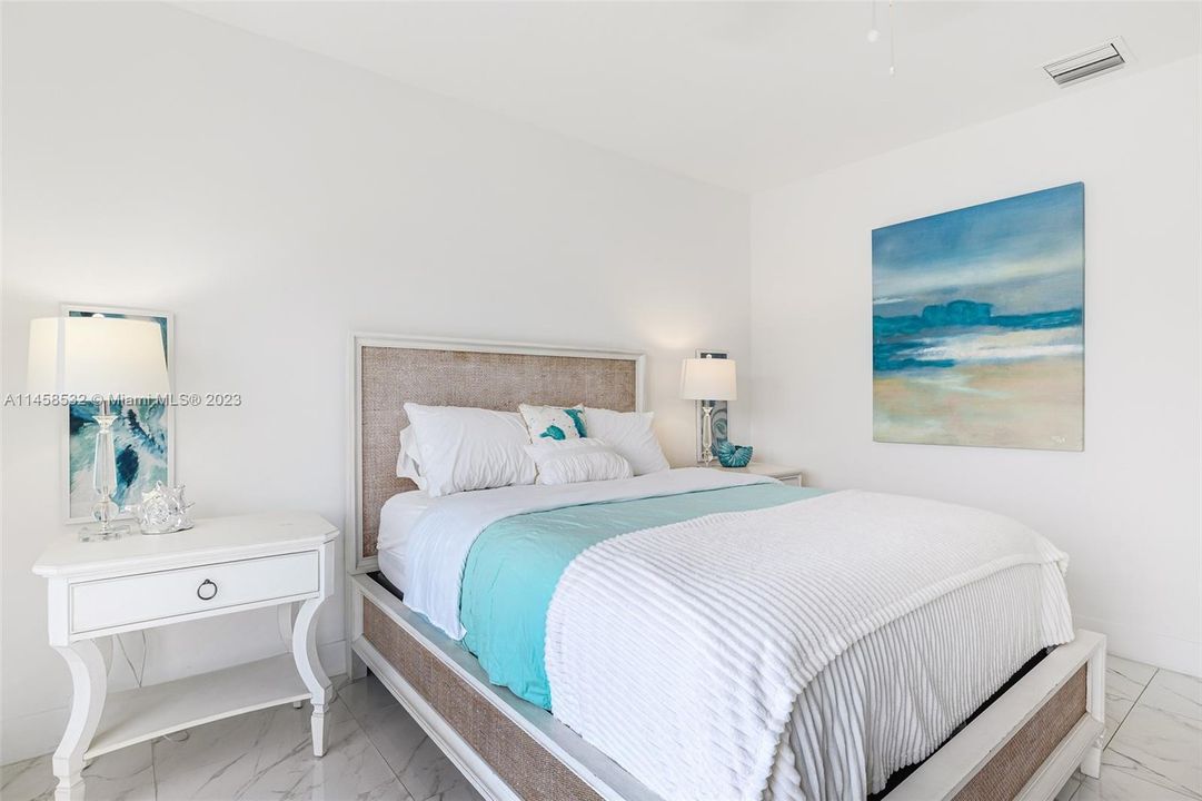 Recently Rented: $6,500 (4 beds, 3 baths, 2092 Square Feet)