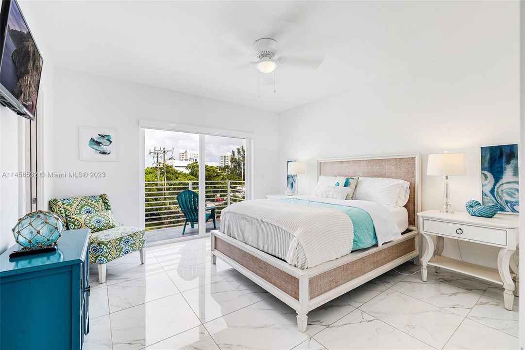 Recently Rented: $6,500 (4 beds, 3 baths, 2092 Square Feet)