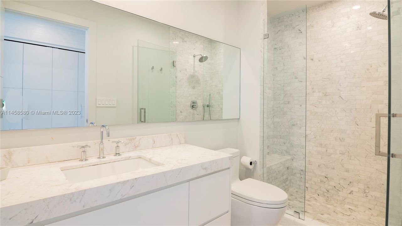 Recently Rented: $45,000 (3 beds, 3 baths, 2122 Square Feet)