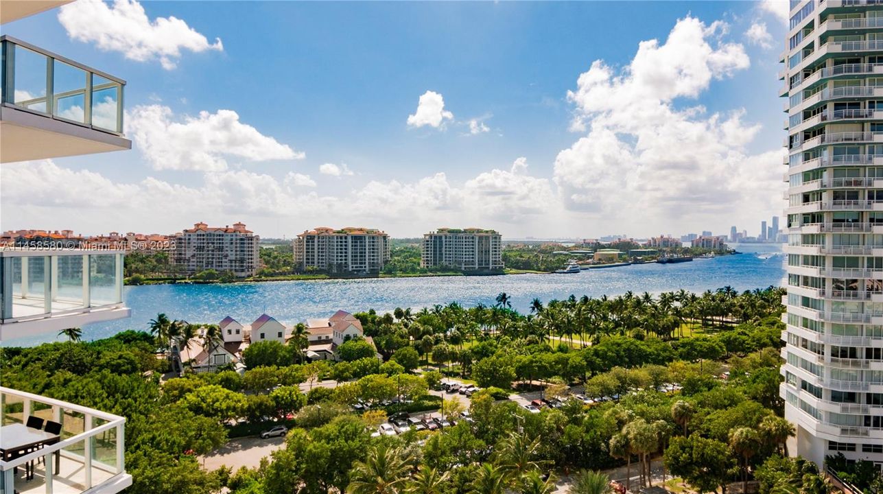 Recently Rented: $45,000 (3 beds, 3 baths, 2122 Square Feet)