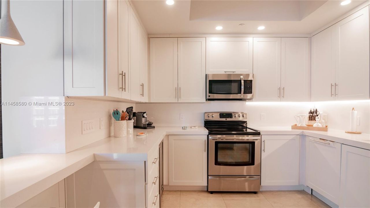 Recently Rented: $45,000 (3 beds, 3 baths, 2122 Square Feet)