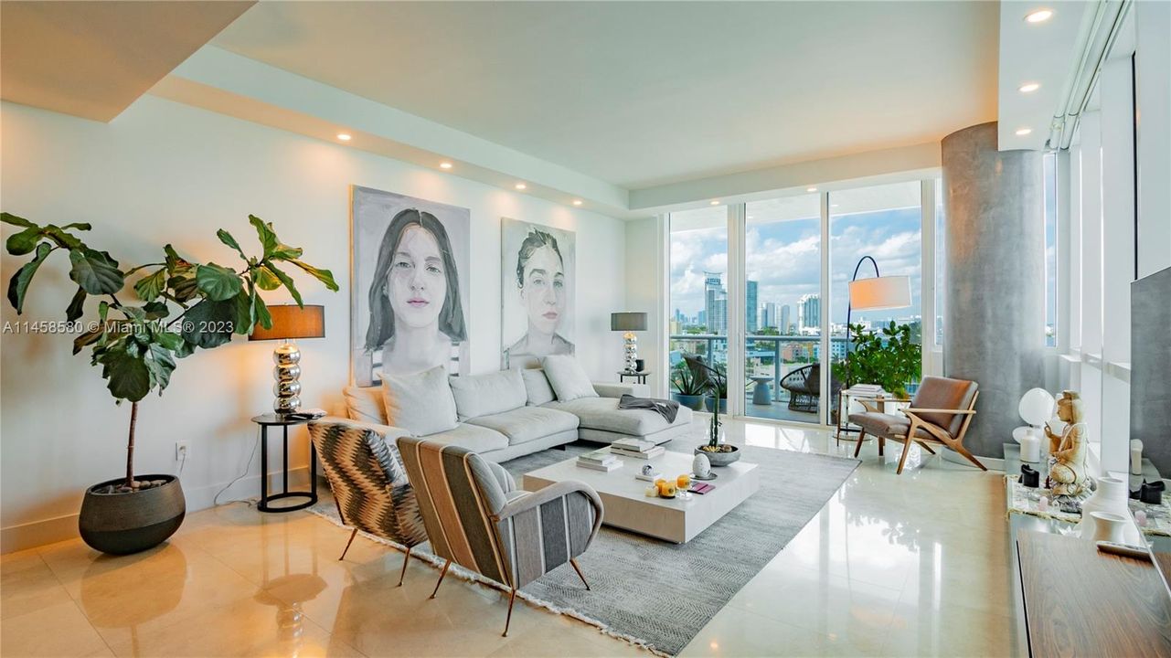 Recently Rented: $45,000 (3 beds, 3 baths, 2122 Square Feet)