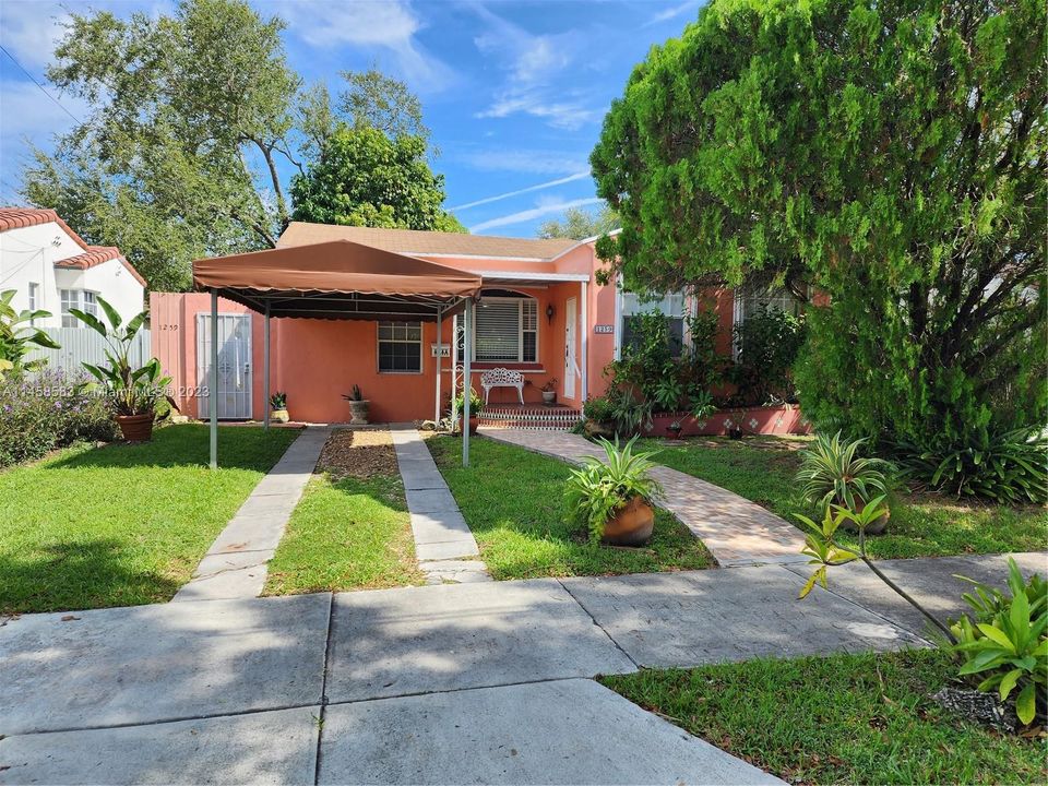 Vendido Recientemente: $720,000 (2 camas, 1 baños, 1449 Pies cuadrados)