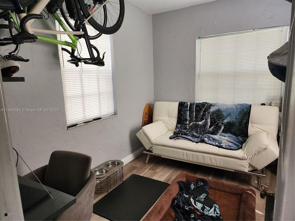 Vendido Recientemente: $720,000 (2 camas, 1 baños, 1449 Pies cuadrados)