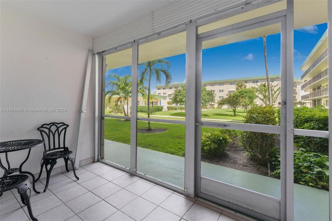 最近售出: $142,000 (1 贝兹, 1 浴室, 800 平方英尺)