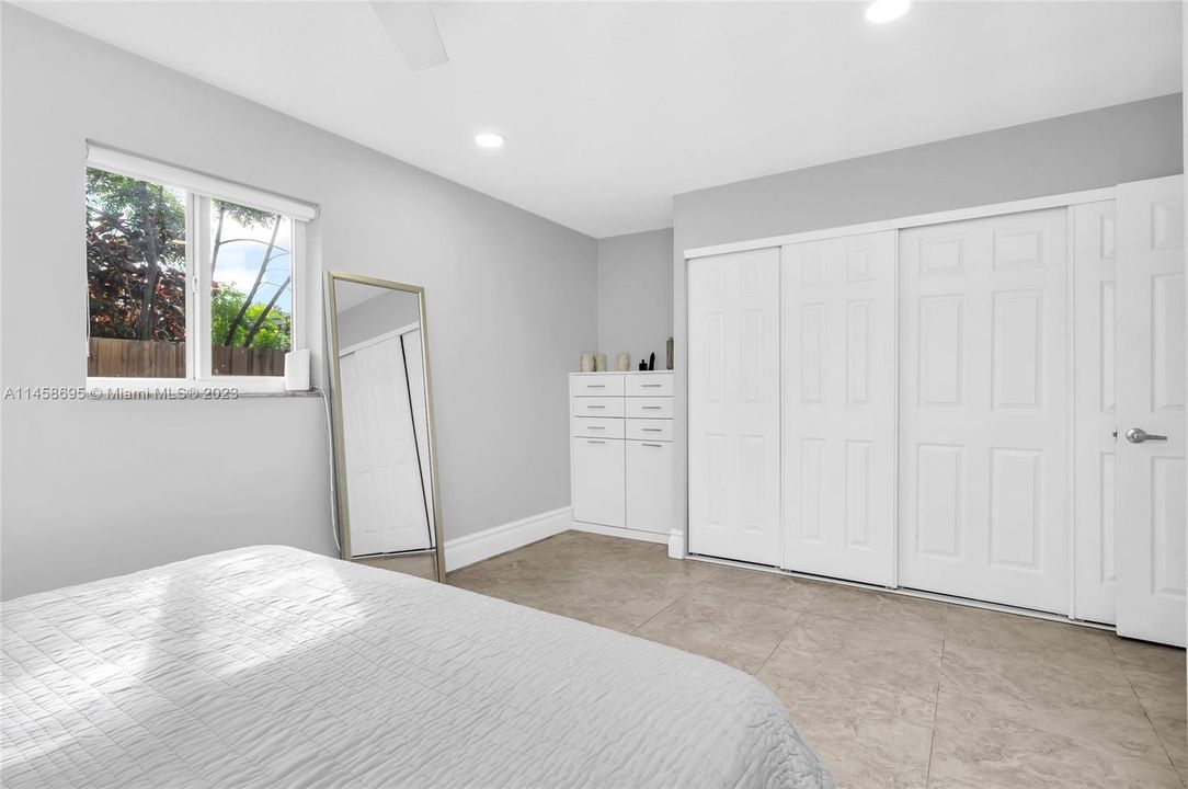 Недавно продано: $515,000 (4 спален, 2 ванн, 1655 Квадратных фут)