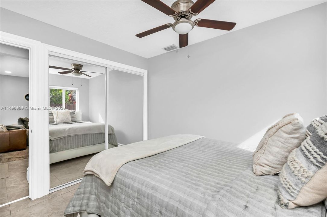 Недавно продано: $515,000 (4 спален, 2 ванн, 1655 Квадратных фут)