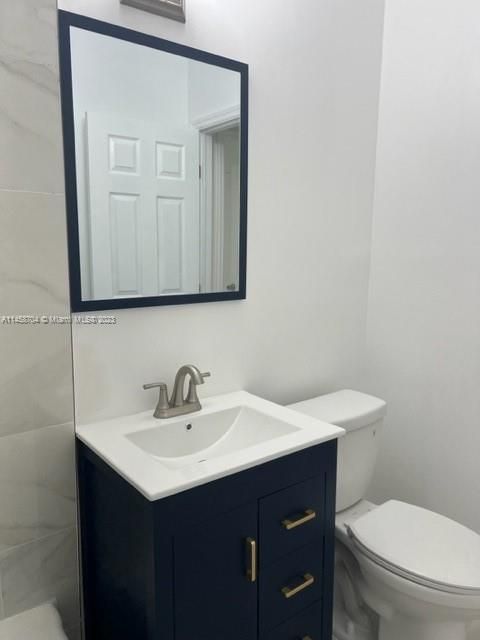 Recently Sold: $474,900 (2 beds, 1 baths, 930 Square Feet)