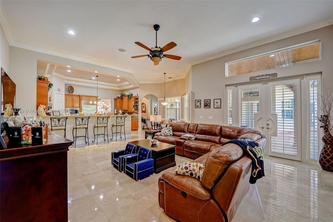 Recently Sold: $3,200,000 (5 beds, 4 baths, 4870 Square Feet)